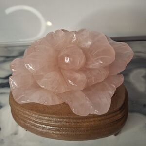 Elegant Pink Rose Quartz Flower Accessory